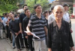 Cụ bà 80 tuổi thay chồng đi viếng Đại tướng
